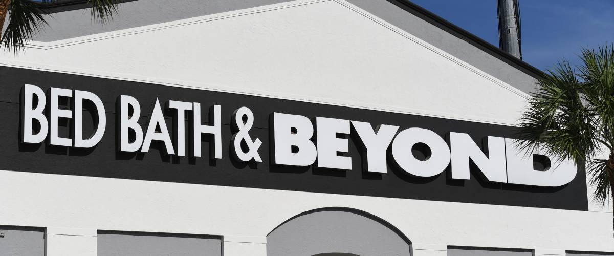 View of Bed Bath & Beyond store from outside